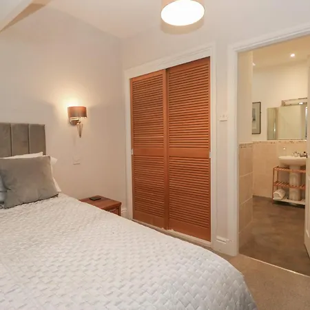 Norwood House *