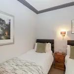 Norwood House آمبيلسايد