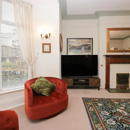 Norwood House آمبيلسايد