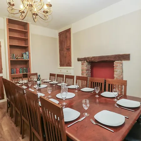 Norwood House آمبيلسايد